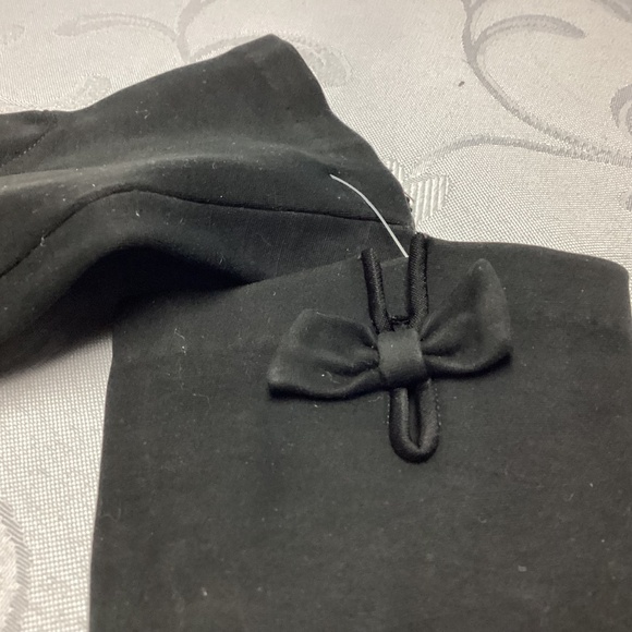 Black vintage gloves cotton with bows. See size in pictures below🖤 - Picture 12 of 12